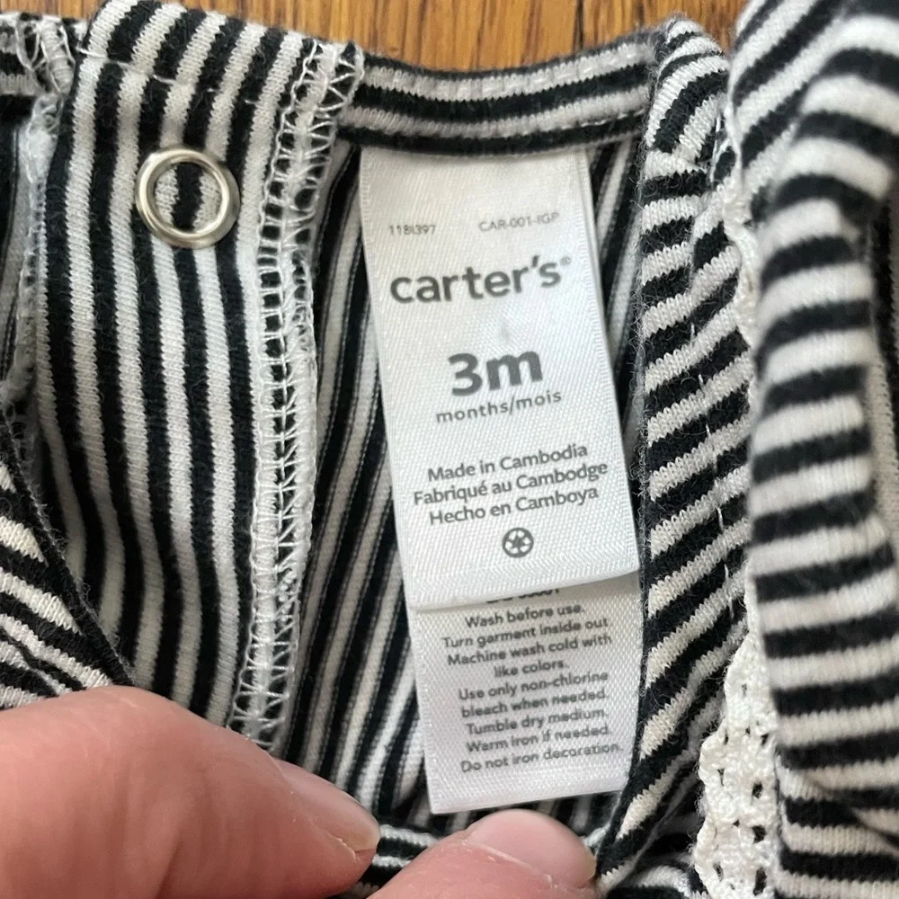 Baby‎ girl, black and white striped romper (3months)